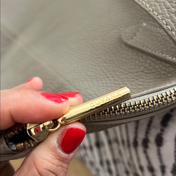 CUYANA Elegant Taupe LEATHER Tote Bag - Picture 10 of 16